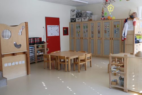 Gruppe Rot, Spielezimmer